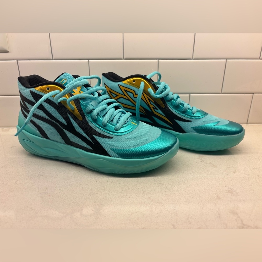 Puma Lamelo Ball MB.02 
Turquoise and Black Basketball Shoes Size 7.5